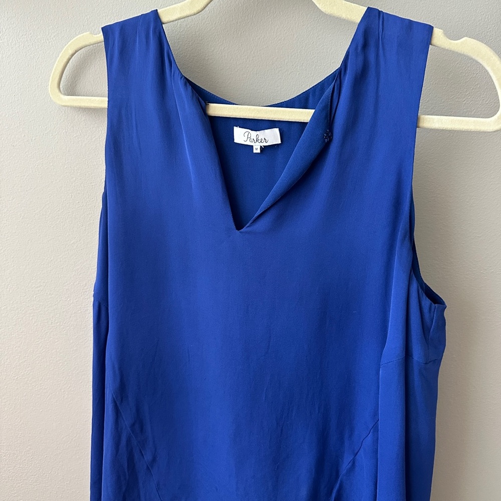Parker Size M 100% silk royal blue